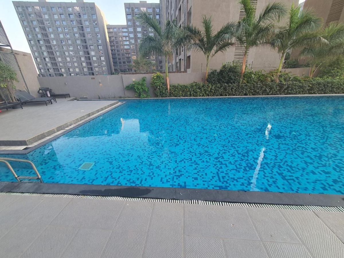 Weekend Address Managed By P.C Homes Surat Bagian luar foto